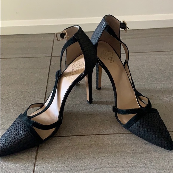 Vince Camuto high heels - Picture 1 of 3